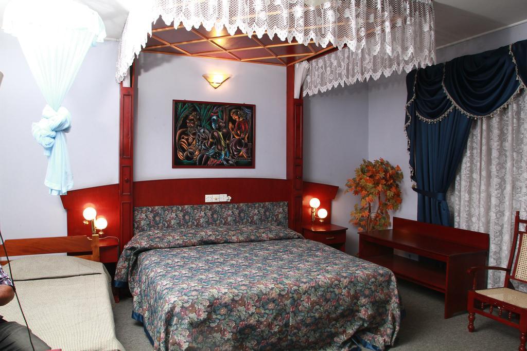 Riverdale Hotel Kandy Room photo